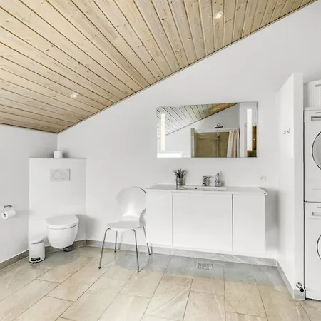 Engelina - 1-3km From The Sea By Interhome